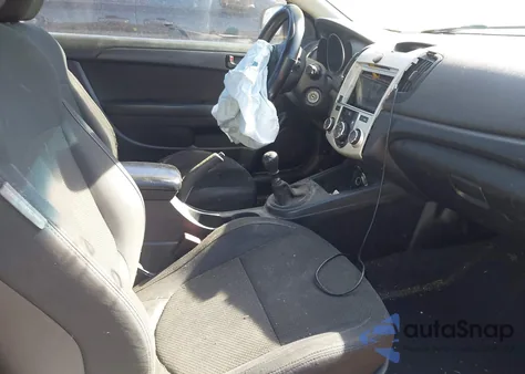 2010 Kia Forte Koup Ex z USA, uszkodzony, nr VIN KNAFU6A22A5120207